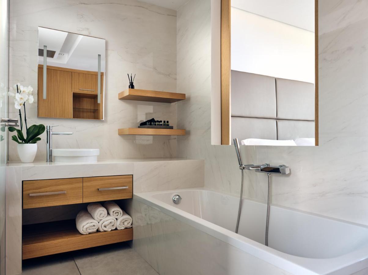 Signature Suite Sea View with Individual Pool
