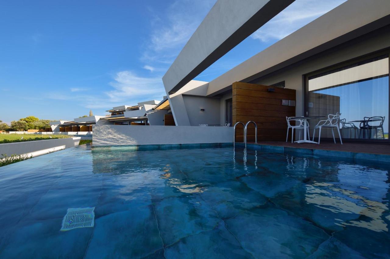 Honeymoon Suite Sea View with Private Pool